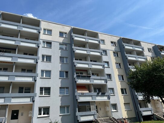 Kleine 4-Raum Wohnung Nähe Elsteraue und mit Loggia!