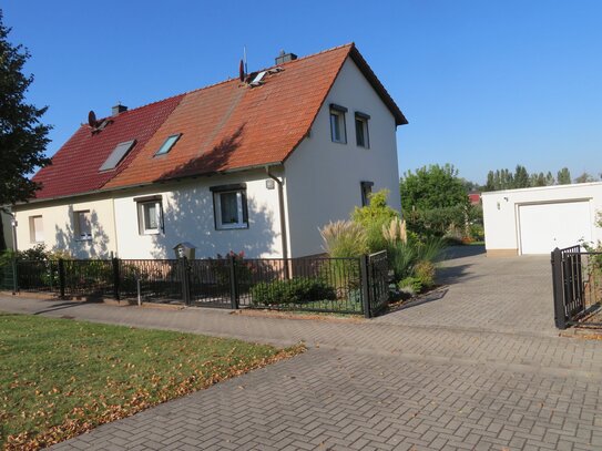 sehr gepflegtes Wohnhaus in ruhiger Stadtlage