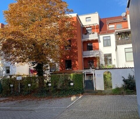 Charmantes Mehrfamilienhaus für 3 Parteien in zentraler Lage - Sanierter Altbau vor 6 Jahren!