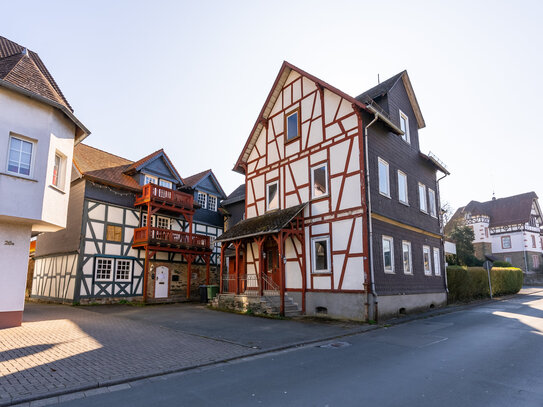 Aussergewöhnliches Gebäude-Ensemble am Rand der historischen Altstadt