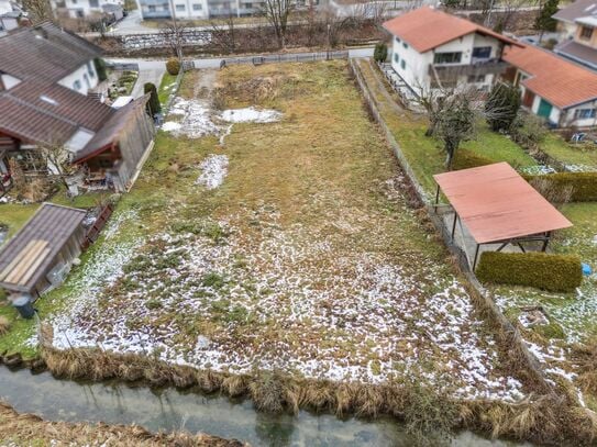 Im Herzen von Rohrdorf: Grundstück mit gültigem Vorbescheid für zwei Baufenster