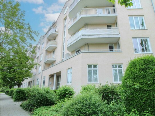 Sofort bezugsfrei: 2-Zimmer-Wohnung in Unterschleißheim nahe S-Bahn-Station mit Balkon u. Aufzug