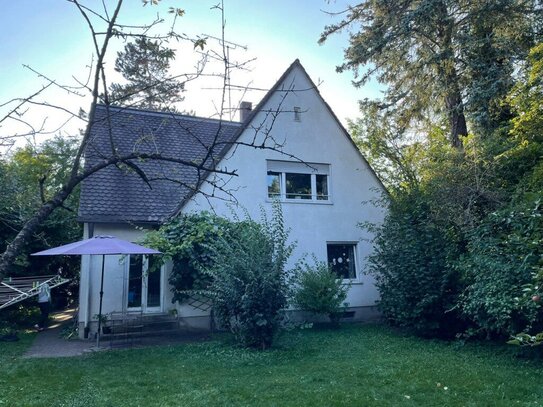 Brück Immobilien - Vermietetes Einfamilienhaus mit ca. 751 m² Grund