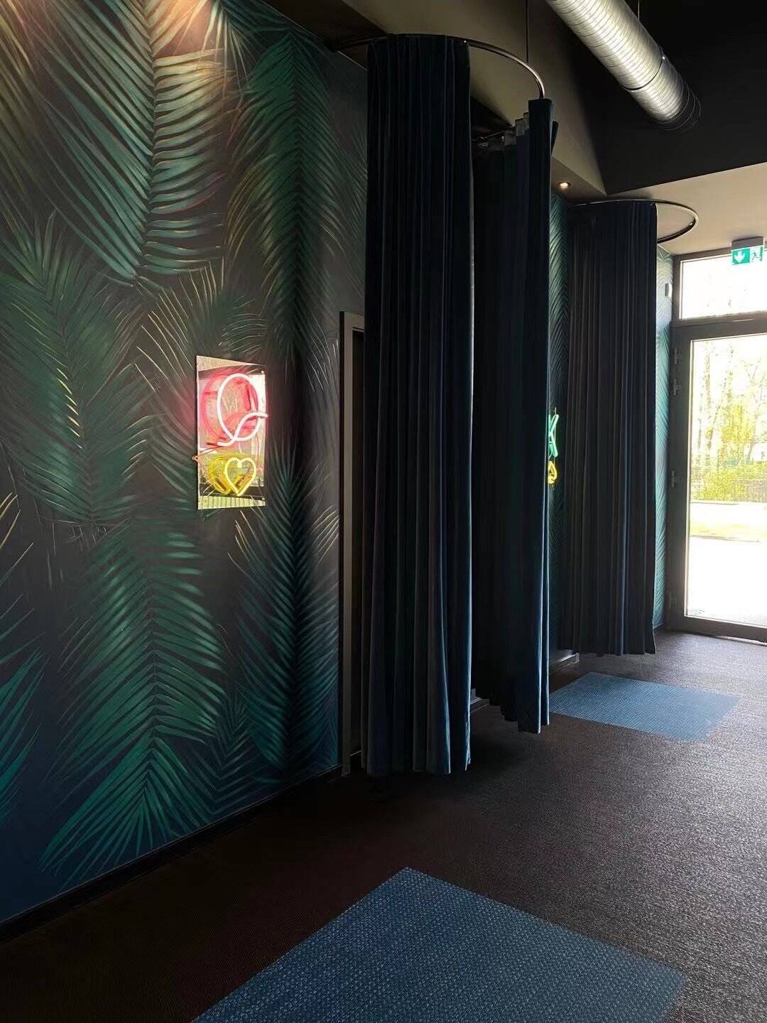 Feines Zuhause mit Balkon in Halensee - Photo 1