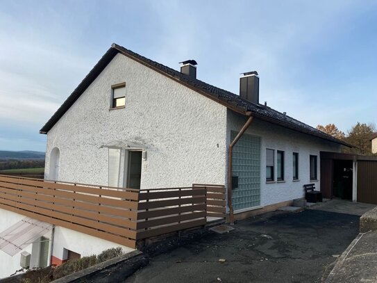 Wohnhaus in Eggolsheim-Rettern mit Blick auf Schloss Jägersburg