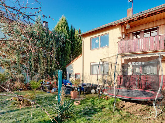 Zweifamilienhaus mit Garten - Generationenhaus oder Kapitalanlage