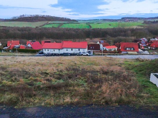 Erschlossenes Baugrundstück mit Panoramablick im Neubaugebiet von Adelebsen