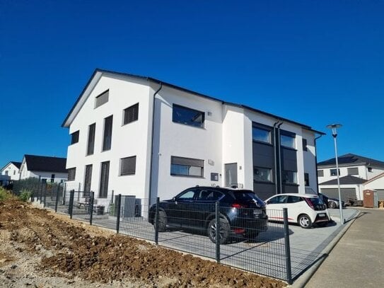 Exklusive EG +KG Wohnung, frei ab 01.März