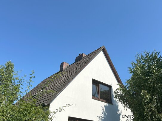 Sanierungsbedürftiges EFH in Ellerau. 115 m2 Wfl , 988 m2 Grundstück