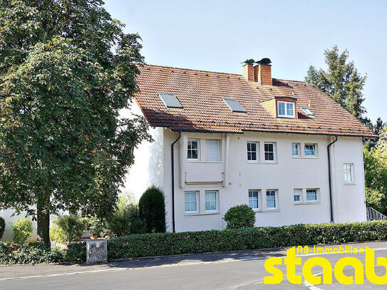 GERÄUMIGE DACHGESCHOSSWOHNUNG MIT STADTBLICK AM GODELSBERG!