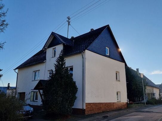 Geräumiges Einfamilienhaus mit Soonwaldblick in Riesweiler bei Simmern zu verkaufen