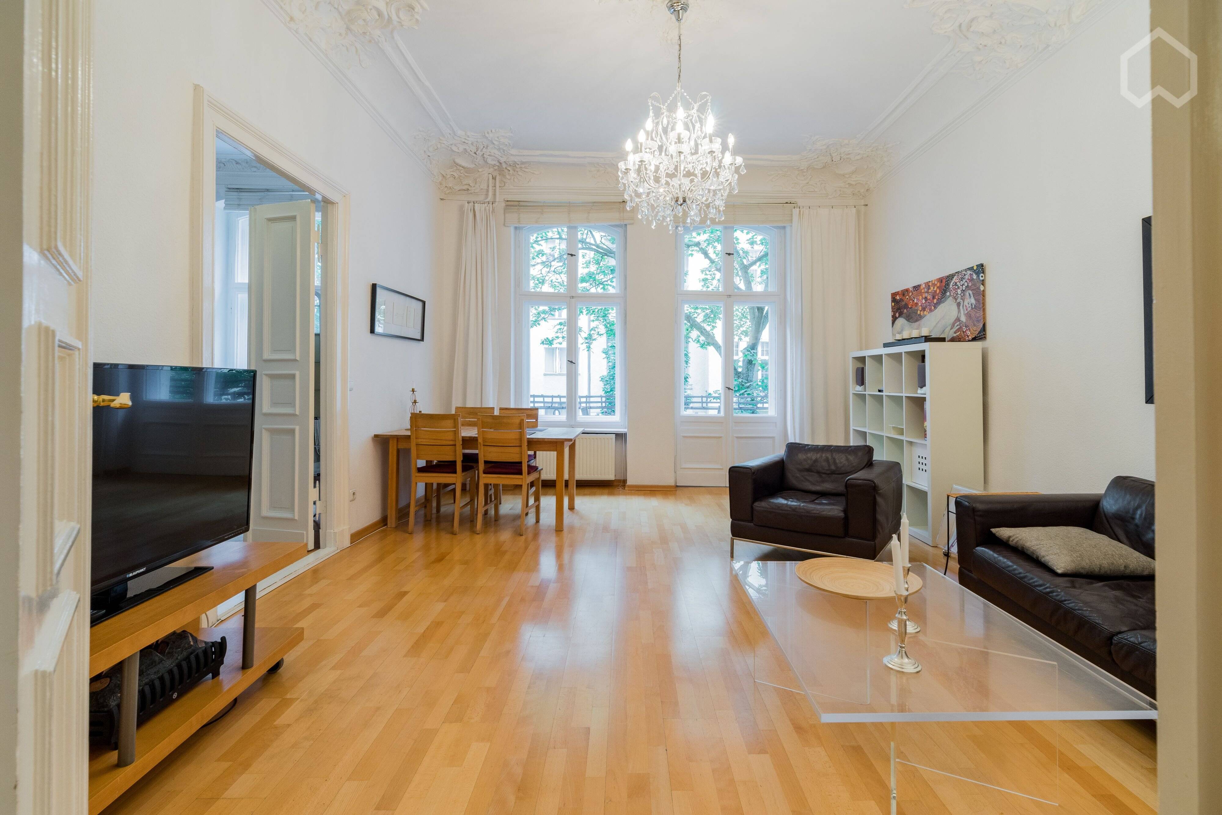 Kudamm Luxus Appartement, massive Stuckdecke, franz. Balkon - Photo 1