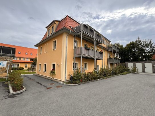 Helle geräumige 3-Zimmer Erdgeschosswohnung mit großer Terrasse