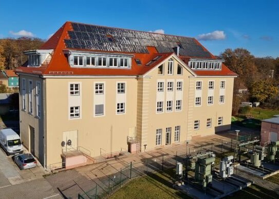 Ihr Büro im Gemeinschaftsbüro mit Gemeinschaftsküche, sanitären Einrichtungen und großzügigem Foyer