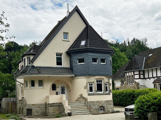 stilvoll und energetisch saniert...historische Villa im Herzen von Berlebeck