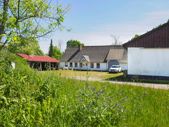 Resthof in Alleinlage am Meyner Mühlenstrom - lassen Sie Ihrer Kreativität freien Lauf