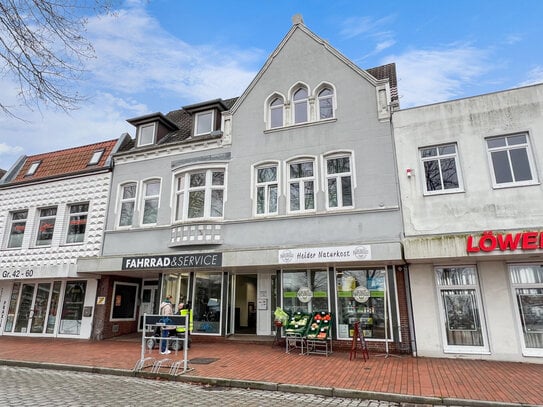 Stilvolle u. sanierte 3,5-Zi. Komfortwohnung mit Blick auf den Marktplatz in Heide. Ihr neues Zuhause!