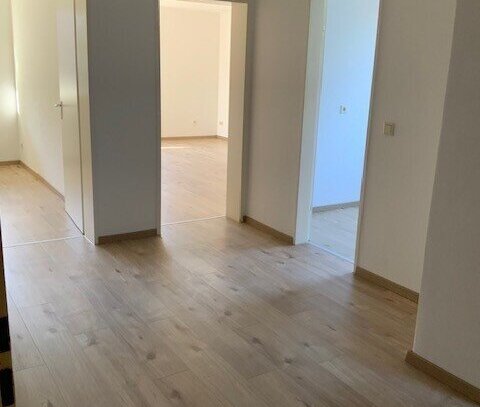 Sanierte 3-Zimmer-Wohnung mit Balkon und neuem Bad!