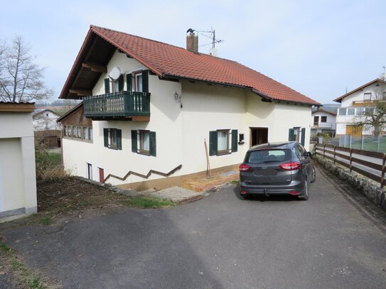 Einfamilienhaus mit Schwimmbad in absolut ruhiger Südwestlage Nähe Bad Griesbach / Rottal im Bäderdreieck