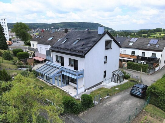 PREISREDUZIERUNG - XL-Reiheneckhaus mit Garten und Garage in Toplage