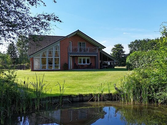 VERKAUFT | Energieeffizientes Wohnhaus mit Lagerhalle, Werkstatt und PV-Anlage