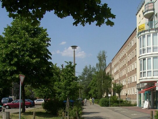 WBG - 2-Zimmer mit Wohnküche, Wohlfühlbad mit Dusche u. Balkon!