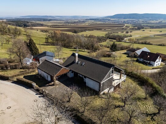 Charaktervolle Immobilie mit Entwicklungspotenzial und traumhaftem Blick ins Grüne