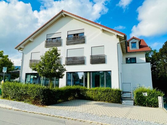 Erstbeszug 3 Zimmerwohnung mit eigener Terrasse in Oberbeuren