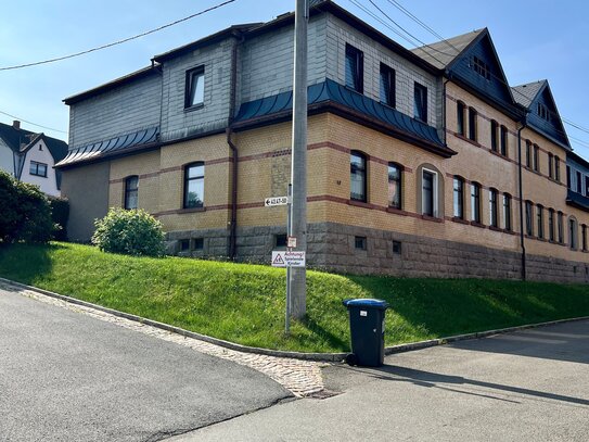 Mehrfamilienhaus voll vermietet mit Garagen/Carport