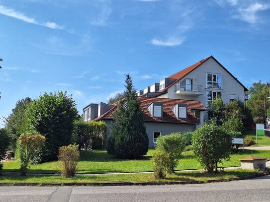 Ammerdorf - helle 3 Zimmer Wohnung mit Balkon