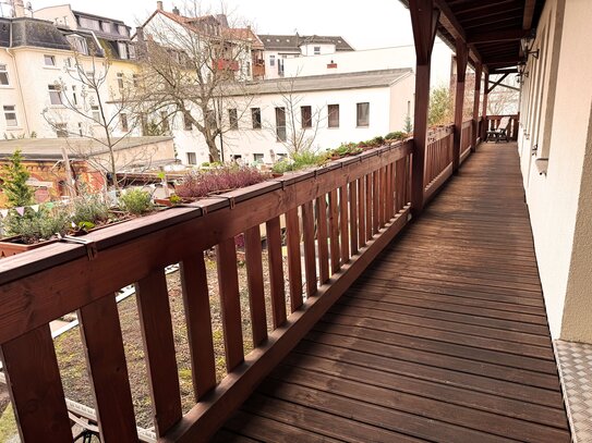 Möblierte 1-Raum-Ferienwohnung mit Südbalkon zur längerfristigen Nutzung