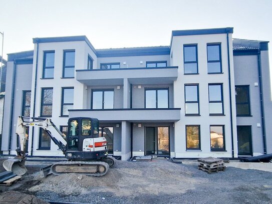 Großzügige Neubauwohnung mit Garten, Terrasse und Stellplätzen!