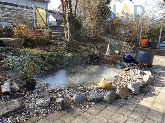 Familienidylle mit herrlichen Garten