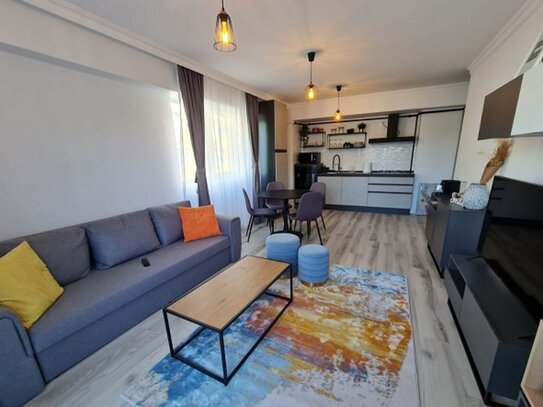 Schöne 1,5 Zimmer Wohnung Balkon Einbauküche