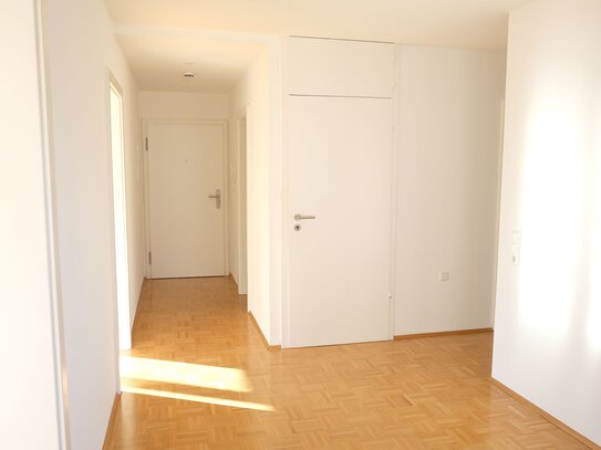 Sehr schöne, helle und neu renovierte Wohnung in Ditzingen