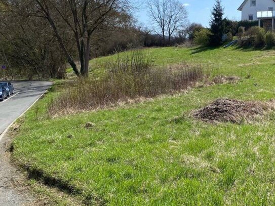 Bauplatz in ruhiger Lage im bebauten Wohngebiet