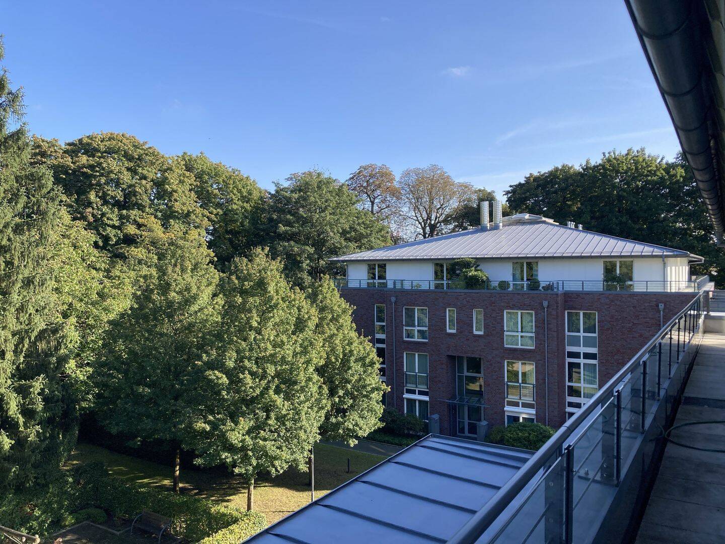 Penthouse-Wohnung mit 2 TG-Stellplätzen