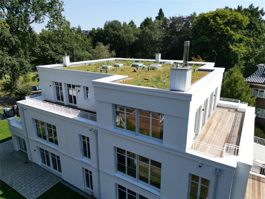 Penthouse -neu und bezugsfertig- direkt am Polo Platz Klein Flottbek und am Botanischen Garten