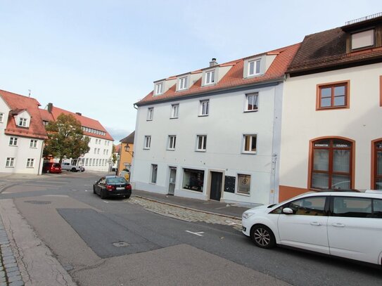 **Helle 3-Zimmer-Wohnung mit Balkon in zentraler Lage!**