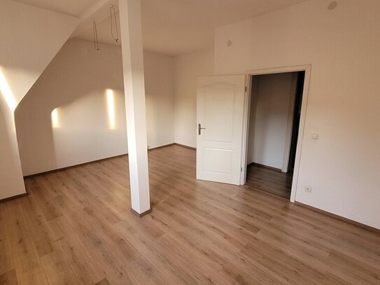 Schicke 2 Zimmer-Wohnung mit Küchenzeile