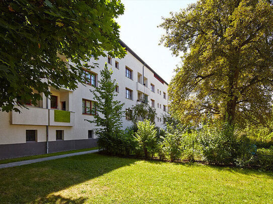 Frisch renoviert: WG-geeignete 3-Zimmer-Wohnung mit Balkon!