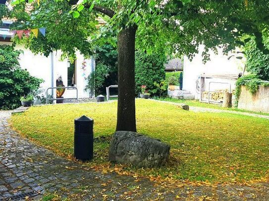 Doppelhaushälfte mit Wintergarten in absolut ruhiger Lage!