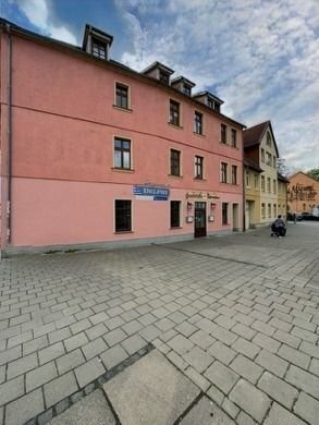 Sehr schönes Ladenlokal mit sonniger Terrasse ca.137m² in Aschersleben zu vermieten.