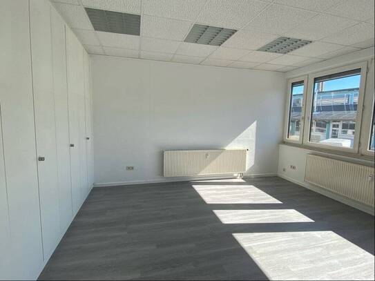 Frisch renovierte Büro- oder Praxisflächen in Rommelshausen