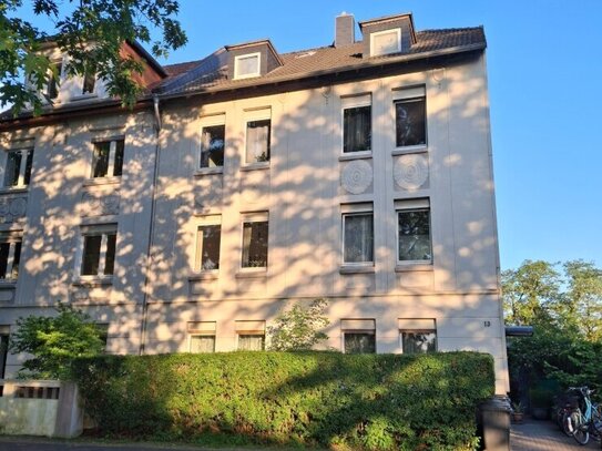 WG-taugliche 3-Zimmer-Wohnung mit Einbauküche im modernisierten Altbau in Uni- und Stadtzentrum-Nähe