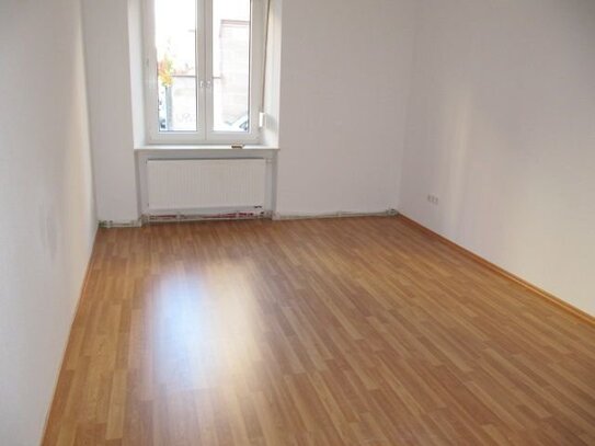 Johannis, 3-ZW, 67 m², EBK gegen Ablöse, Laminat, Balkon zum Innenhof, im Hochparterre