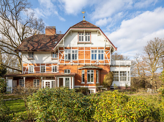 Historische Villa mit Blick auf den Mühlenteich