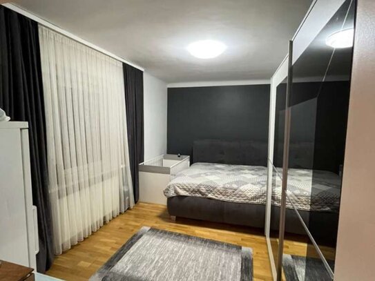 Privat Helle 1,5 Zimmer Wohnung Balkon Keller