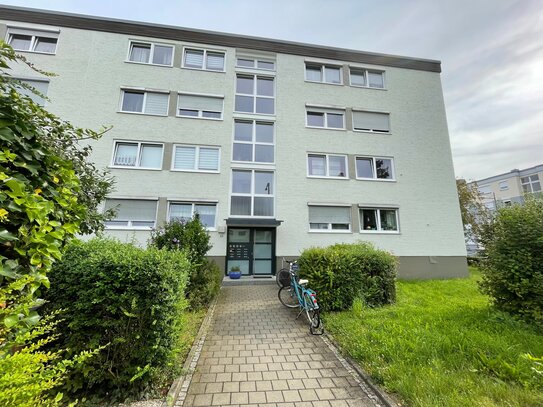 Lichtdurchflutete 2-Zimmer-Wohnung im Hochparterre mit Balkon und Kellerabteil