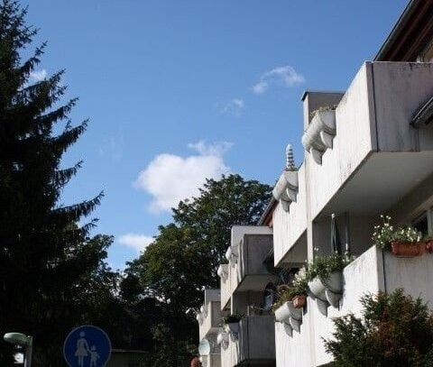 Bei VIVAWEST die Sonnenstrahlen auf dem eigenen Balkon genießen.